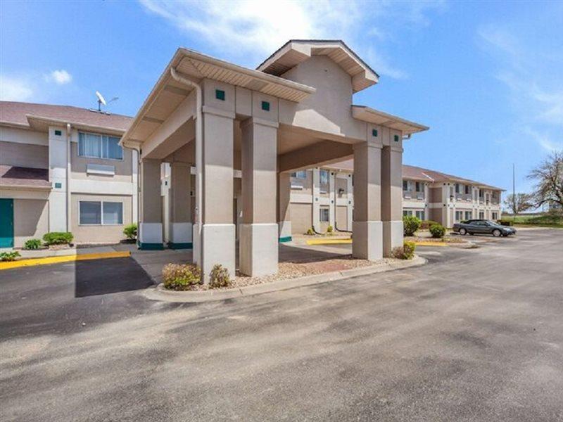 Quality Inn & Suites West Omaha - Ne Linclon Luaran gambar