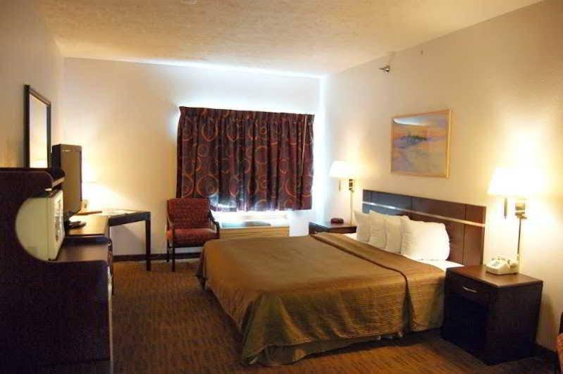 Quality Inn & Suites West Omaha - Ne Linclon Luaran gambar