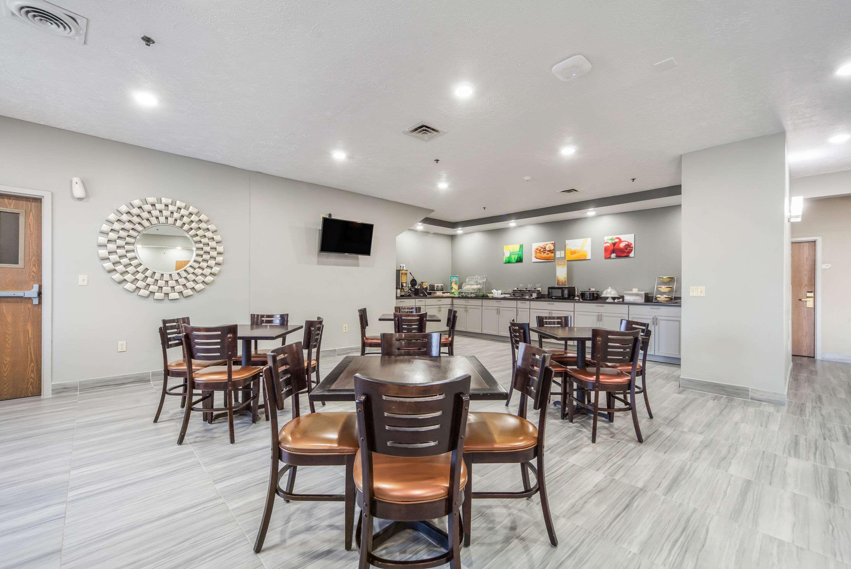 Quality Inn & Suites West Omaha - Ne Linclon Luaran gambar