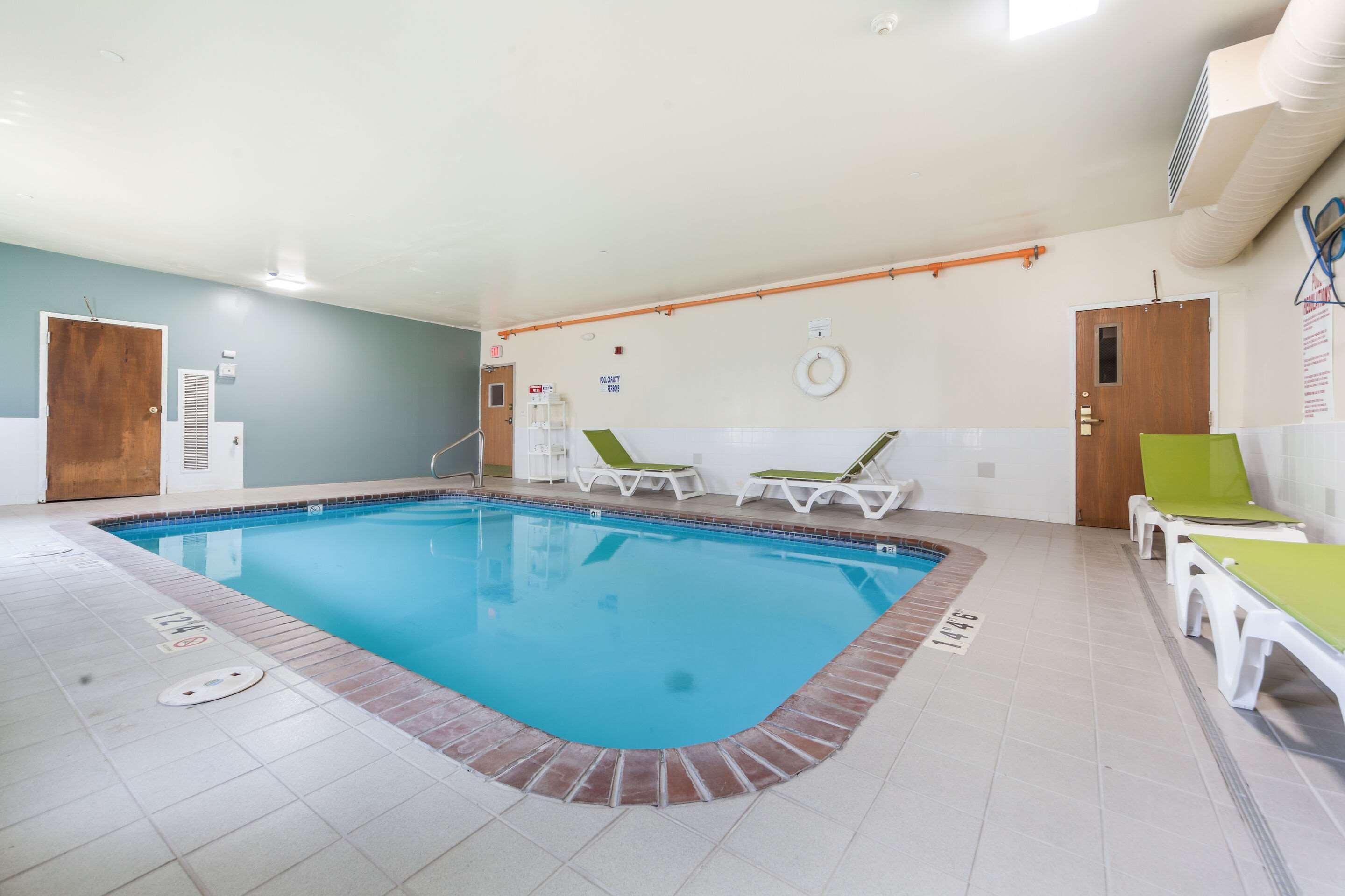 Quality Inn & Suites West Omaha - Ne Linclon Luaran gambar