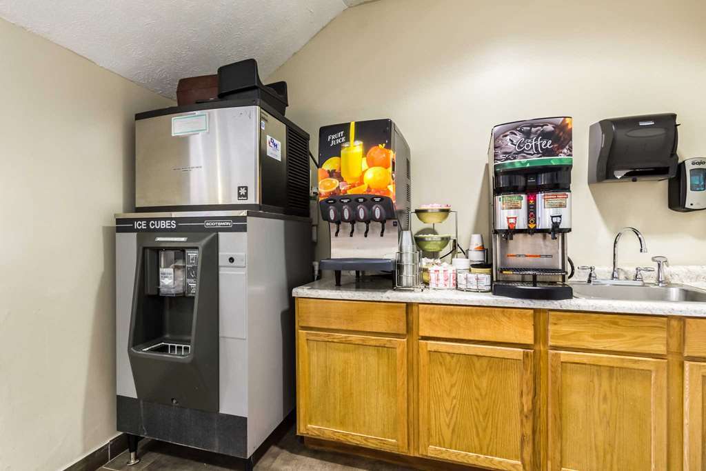 Quality Inn & Suites West Omaha - Ne Linclon Restoran gambar